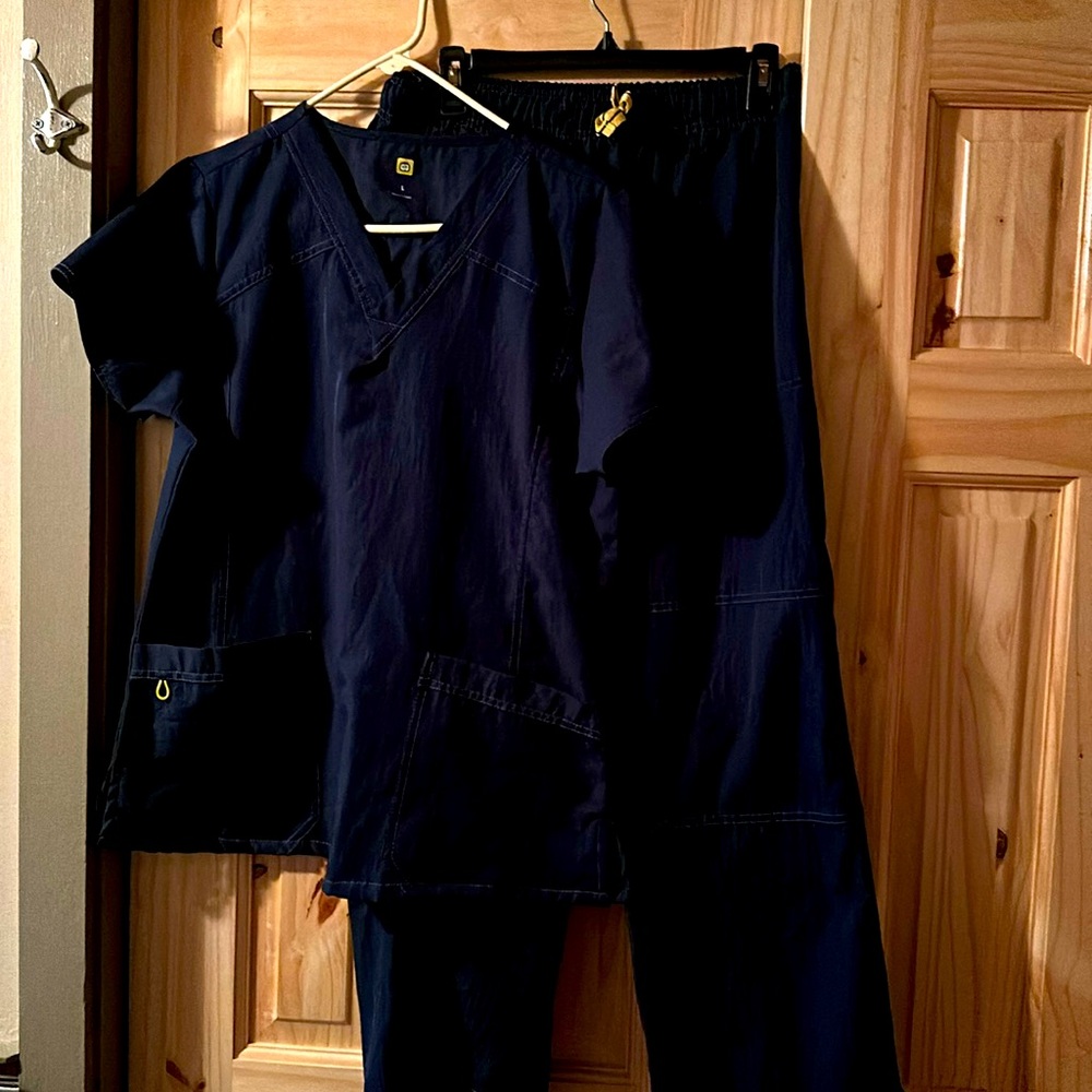 Wonder wink ladies large scrub set